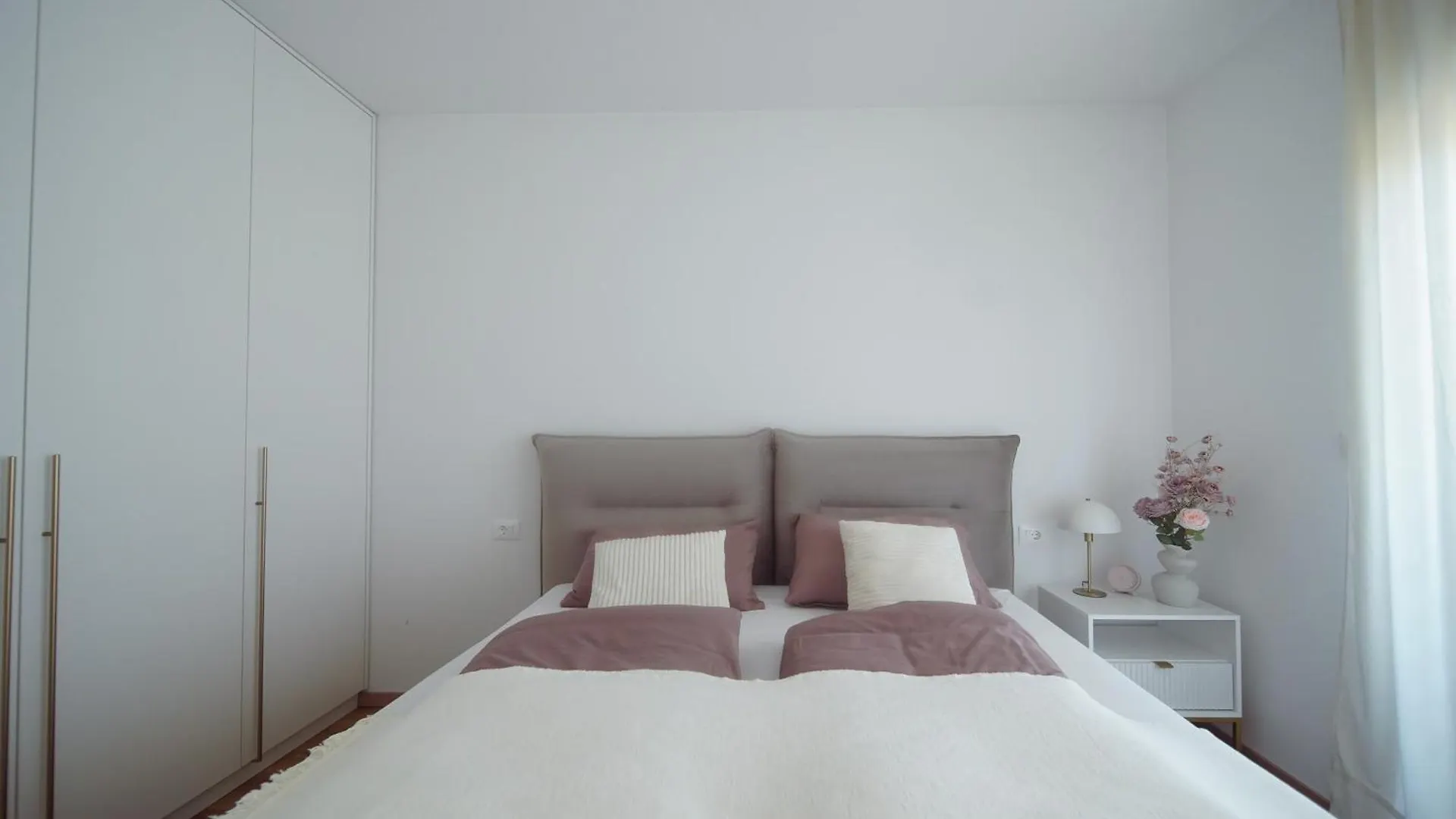 Villa Oasis Liznjan Holiday home